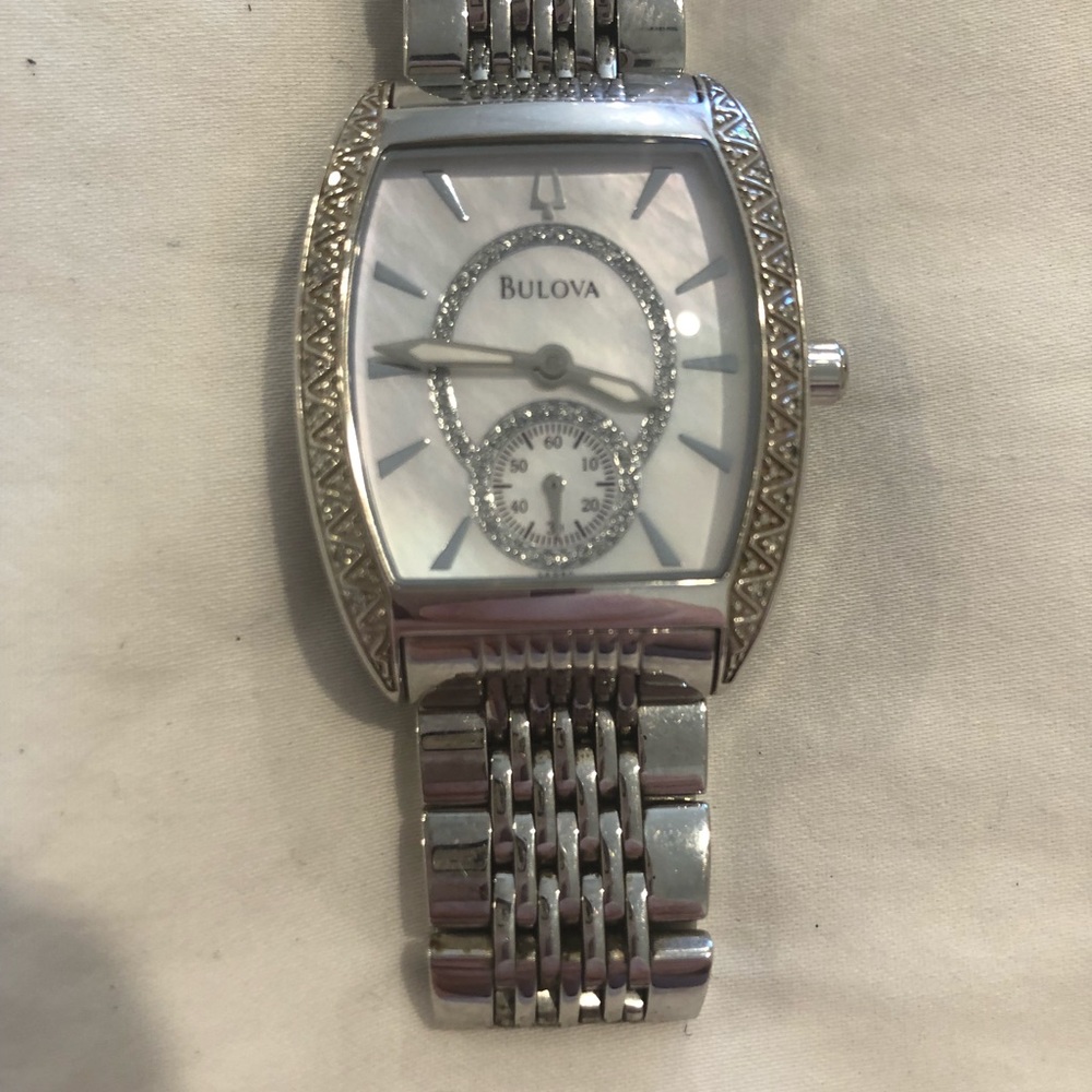 Bulova Women’s watch with diamonds and MOP - Picture 6 of 6
